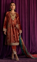 farah-talib-aziz-pret-velvet-stardust-2022-13