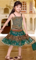 girls-party-wear-at-pakicouture-3