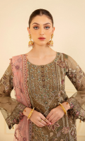 ramsha-minhal-formal-vol-7-2023-14