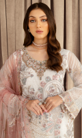 ramsha-minhal-formal-vol-7-2023-20