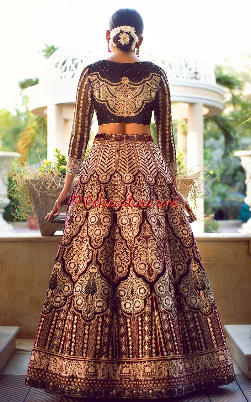 Threads and sales motifs maxi dress