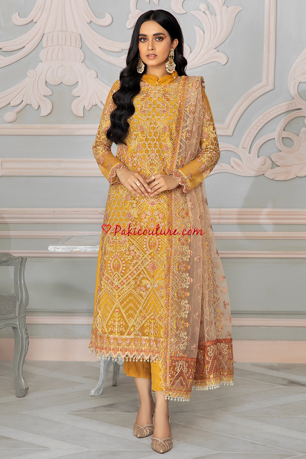Pin by Muniba afroz on A y e z a K h a n | Pakistani formal dresses, Shadi  dresses, Formal dresses long